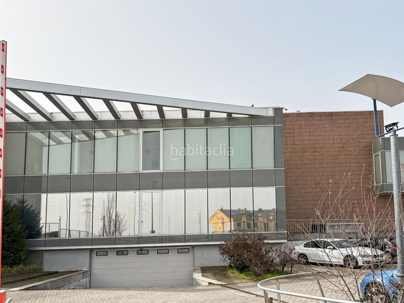 Foto f260b5c7-e028-4bb3-8612-3e4a272fdeee. Edifici a Trobajo del camino