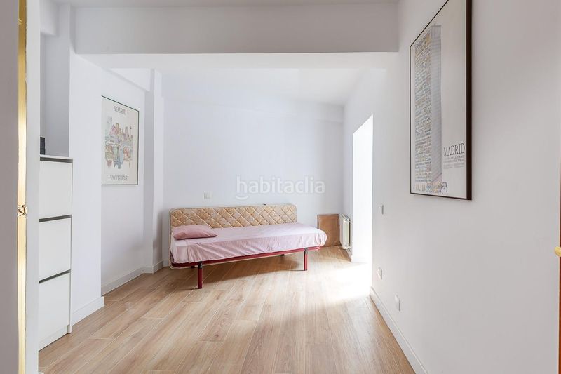 Foto c5e8f8d9-ed8b-48d0-8529-fdf0156c9c72. Flat with heating in Fuente del Berro Madrid