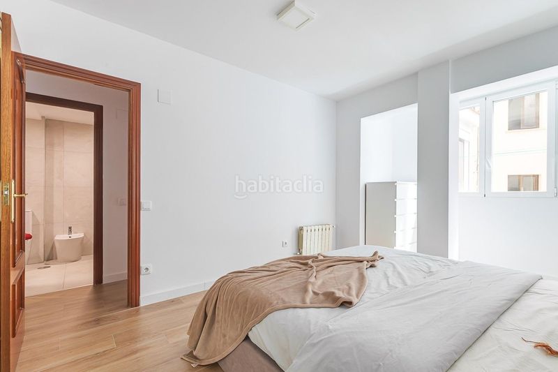 Foto f27dfff2-dad9-4401-a615-1fdaefb19ed9. Flat with heating in Fuente del Berro Madrid