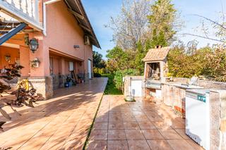 Chalet  Calle cedro. Chalet independiente ugena