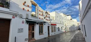 Local Comercial  C. juan relinque, 44. Local y solar para promoción inmobiliaria