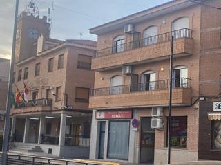 Appartement  C. bienvenido madrigal, 2, 1 b. Piso de 2 dormitorios con terraza y trastero