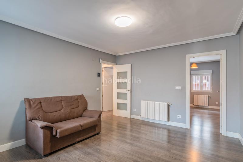 Foto 2e3f860c-1cac-46c0-b6fc-31050b96ba8a. Apartamento en Aluche Madrid