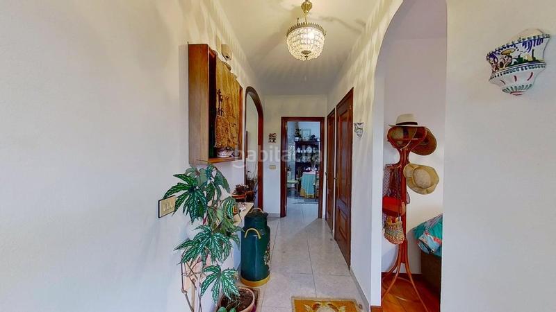 Foto f9b38046-55e9-4a15-9da5-e73826a949f4. Chalet con riscaldamento parcheggio piscina in Fene