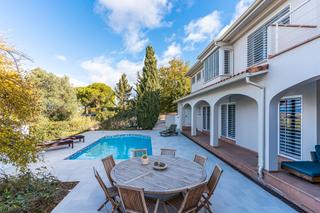 Chalet à Casar (El). Villa con encanto a la venta