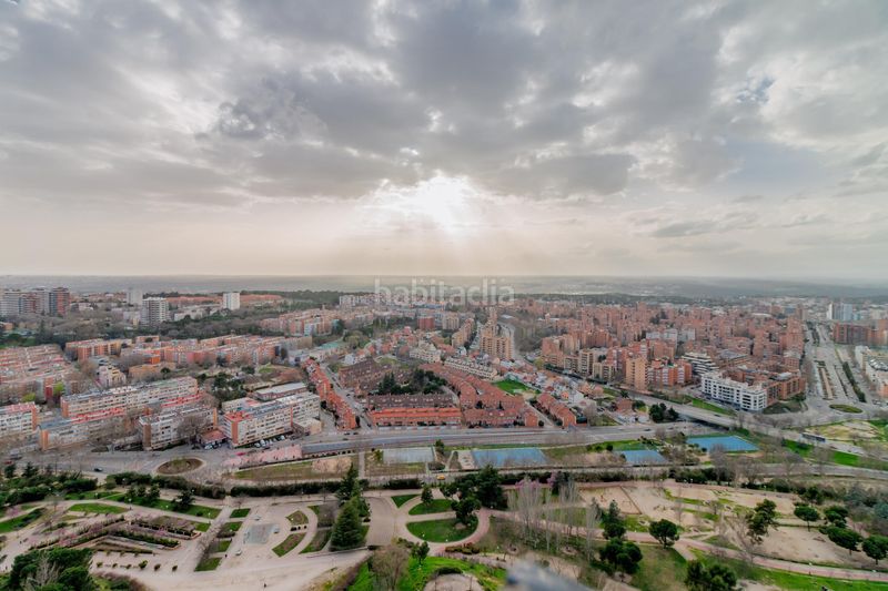 Foto 078ae690-39e4-40cf-b508-19f846f9c4d5. Apartament amb calefacció aparcament piscina a Valdeacederas Madrid