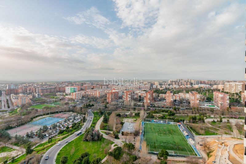 Foto 18ea9987-4af0-4e8f-b838-3fa238df7b1b. Apartament amb calefacció aparcament piscina a Valdeacederas Madrid