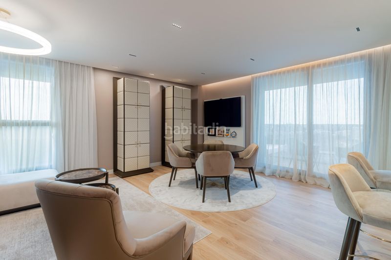 Foto 340e9f5b-841f-445e-ada0-60da48b10477. Apartament amb calefacció aparcament piscina a Valdeacederas Madrid