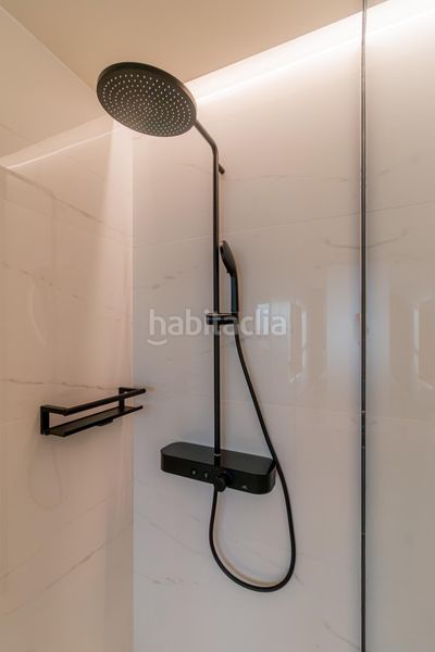 Foto 831a0ac9-499a-4685-a296-d69065dfdedb. Apartament amb calefacció aparcament piscina a Valdeacederas Madrid