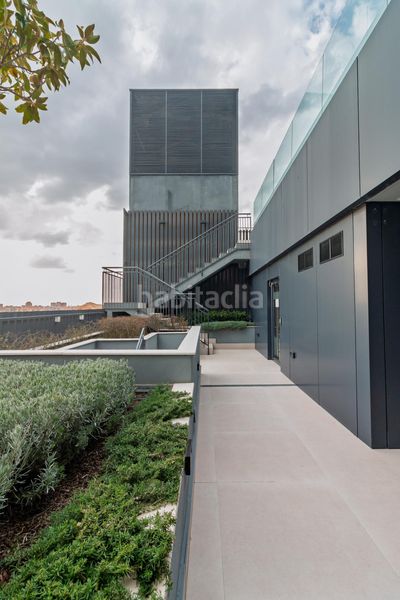Foto 915f7bd9-dd28-40c0-a82d-03dcfd2441ec. Apartament amb calefacció aparcament piscina a Valdeacederas Madrid