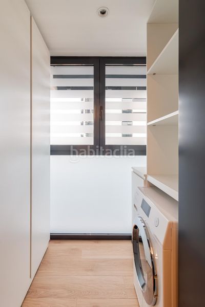 Foto a7fce69b-b395-4b85-8ef2-e8264ef78739. Apartament amb calefacció aparcament piscina a Valdeacederas Madrid