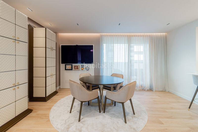 Foto d513c741-3c2b-4f30-8895-04aa5086ff36. Apartament amb calefacció aparcament piscina a Valdeacederas Madrid