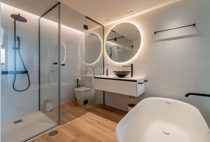 Foto d6639ac7-a537-45b6-a86b-eff95a78134b. Apartament amb calefacció aparcament piscina a Valdeacederas Madrid