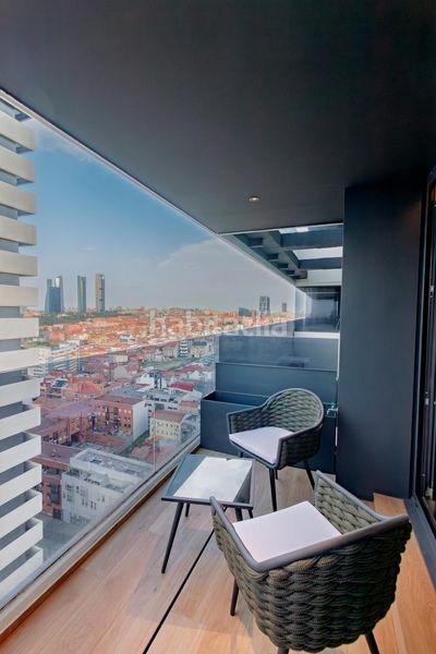 Foto f3ebac9d-46af-4034-9c08-e868108cfe0e. Apartament amb calefacció aparcament piscina a Valdeacederas Madrid