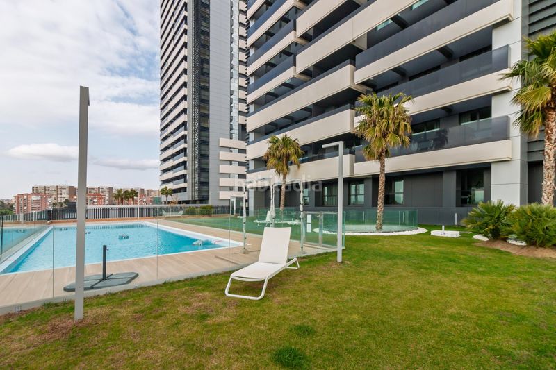 Foto f9dc1692-be08-4bec-9794-21e94943d2c6. Apartament amb calefacció aparcament piscina a Valdeacederas Madrid