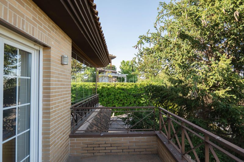 Foto e0d227ca-d68a-48a4-88f1-33272d29b5d1. Xalet amb calefacció aparcament piscina a Las Matas-Peñascales Rozas de Madrid (Las)