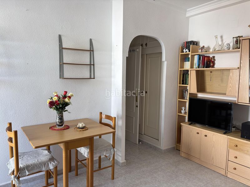 Foto a317c4be-48af-4e7b-831b-97f13d1bc99d. Apartament amb piscina a Aguas Nuevas Torrevieja