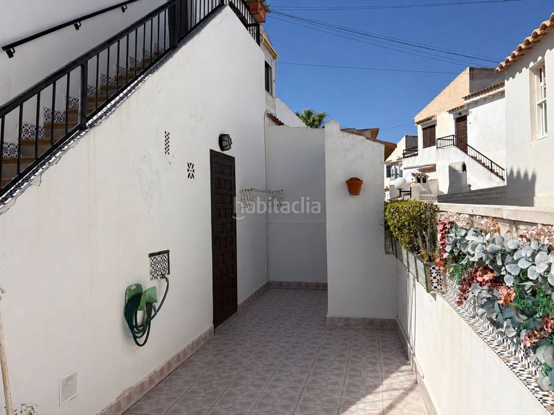 Foto afb89b87-8852-4446-af88-2f11697caa54. Apartament amb piscina a Aguas Nuevas Torrevieja