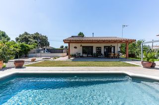Chalet  Calle 6 calle la hoya. Chalet individual en una sola planta