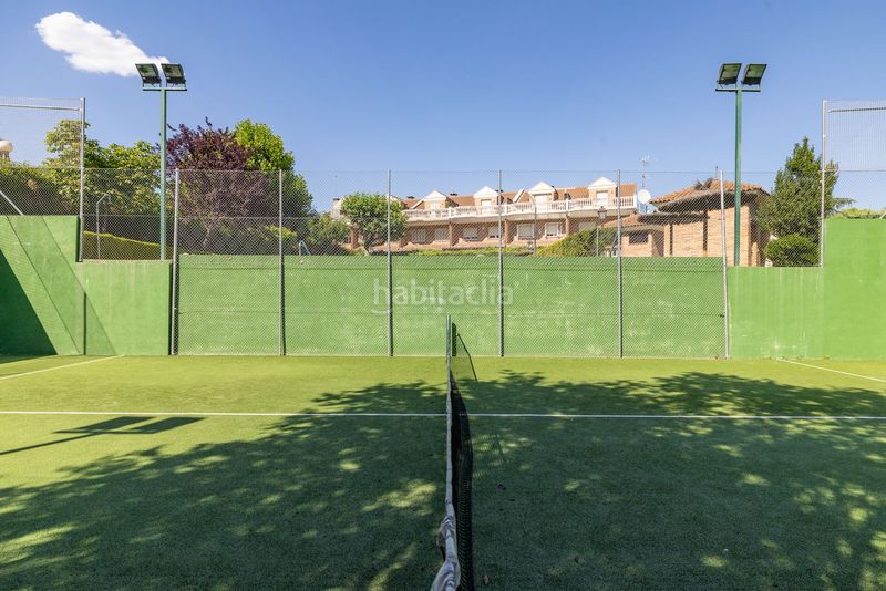 Foto cde8c0e2-a228-4ee7-87fc-9da9ef81f7f4. Casa adossada amb calefacció aparcament piscina a Madrid