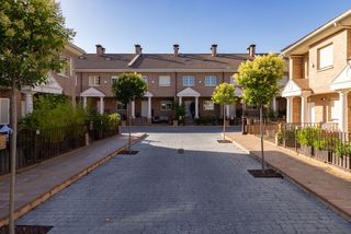 Semi detached house  Av. de valdemarín, 102. Chalet en valdemarin