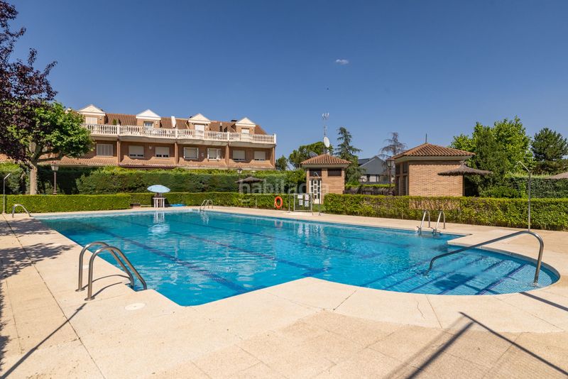 Foto ef3a5cd4-3175-4f02-898e-99b9994706a4. Casa adossada amb calefacció aparcament piscina a Madrid