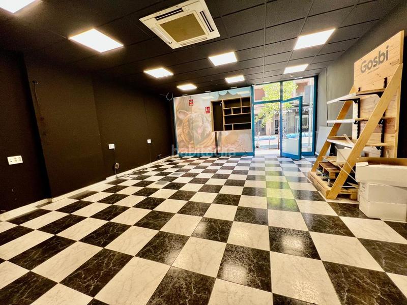 Foto d38c6c9b-9d46-468e-9c4f-bd0b8a1f4a76. Local comercial a Gaztambide Madrid