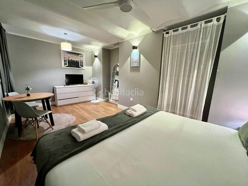 Foto eeb7aba8-3dae-4af7-99b9-53b34fd24a64. Planta baja piso en venta en calle del castillo, en Madrid