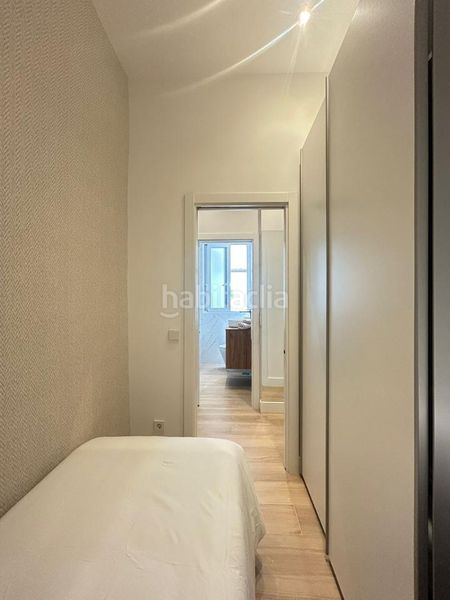 Foto a56faee6-4e23-47d8-9b1d-7adfc3bb7676. Planta baixa a Gaztambide Madrid