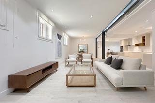 Piso  Calle de modesto lafuente. Vivienda exterior en el corazón del prestigioso barrio de almagr