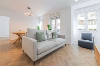 Pis a Gaztambide. Descubre esta extraordinaria vivienda, con casi todas sus estanc