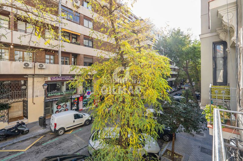 Foto b66ddc91-acf7-4525-9c3b-b2210ffc3bf3. Pis amb calefacció a Gaztambide Madrid