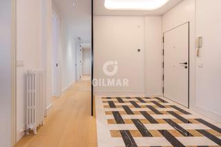 Pis a Universidad-Malasaña. Este elegante y lujoso piso se encuentra en la exclusiva zona de