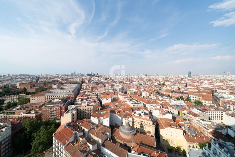 Foto 7f628064-7617-4f89-a5fa-5fbb42ae54e6. Pis amb calefacció piscina a Recoletos Madrid