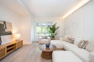 Appartement à Recoletos. Descubre este magnífico piso exterior de 122 m en el barrio de v