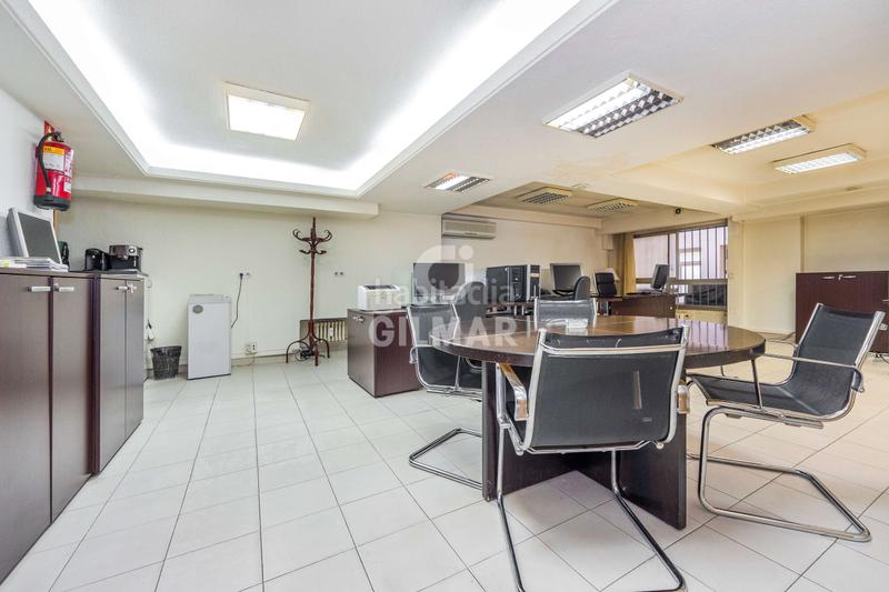 Foto 316806a6-6d0a-45ad-a779-84620f3b5482. Oficina  en el prestigioso barrio de almagro, chamberí, . con una superficie de 91 m, esta oficina es ideal para aquellos que en Madrid