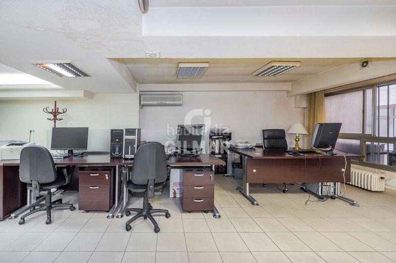 Foto 74d25580-bbf5-4f56-b7bb-a4b19f1d2148. Oficina  en el prestigioso barrio de almagro, chamberí, . con una superficie de 91 m, esta oficina es ideal para aquellos que en Madrid