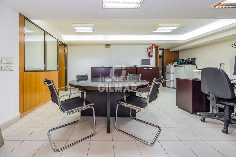 Foto e13d5c75-bec1-4f58-a259-05639eed43ef. Oficina  en el prestigioso barrio de almagro, chamberí, . con una superficie de 91 m, esta oficina es ideal para aquellos que en Madrid