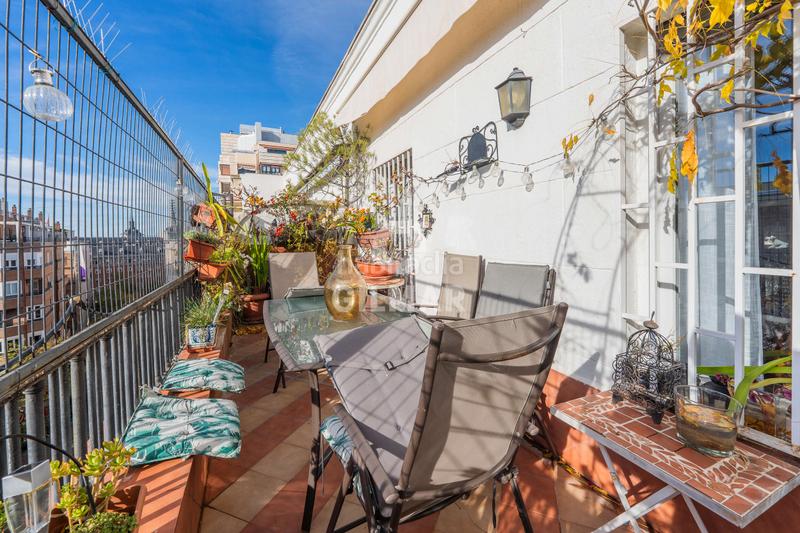 Foto 4af4bd2e-6c75-4f1e-a56b-e6e1a6983d94. Àtic amb calefacció a Gaztambide Madrid