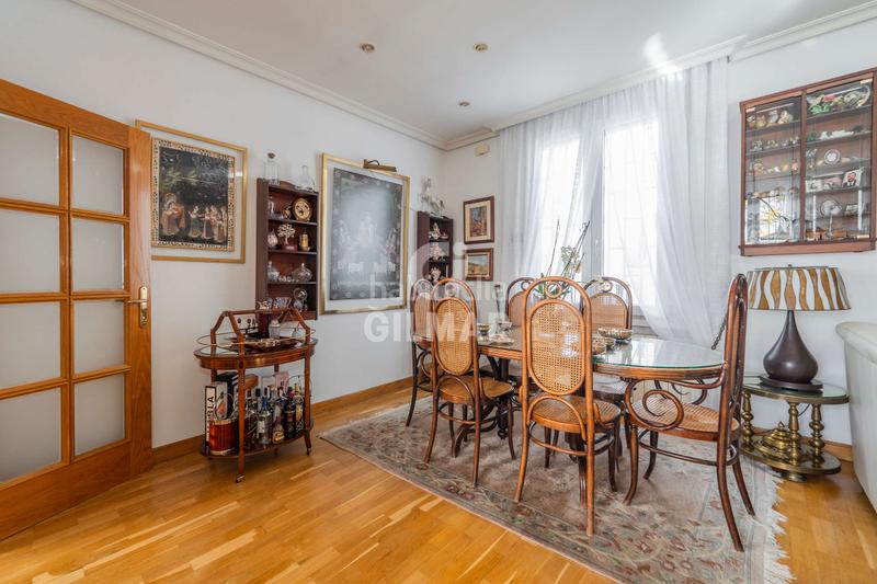 Foto 828b0999-637e-444b-9042-d91e84f51d06. Àtic amb calefacció a Gaztambide Madrid