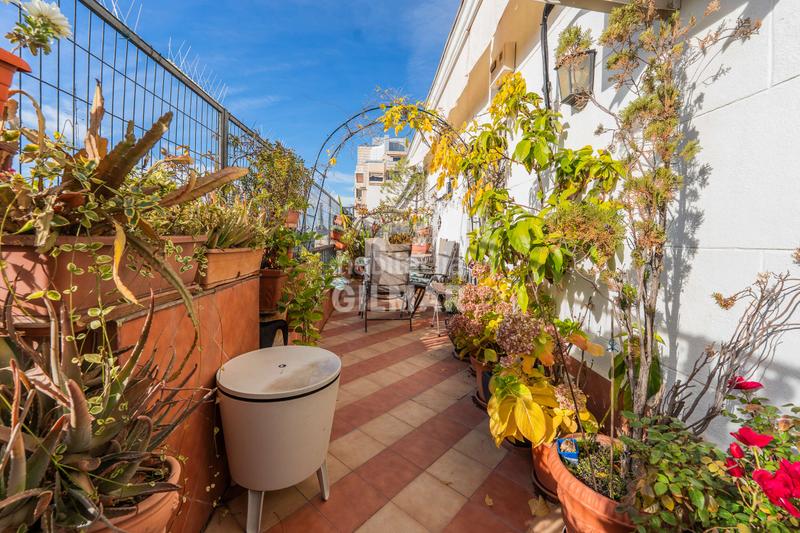 Foto 852c7cfa-7362-4e5d-ac47-81014019af5a. Àtic amb calefacció a Gaztambide Madrid