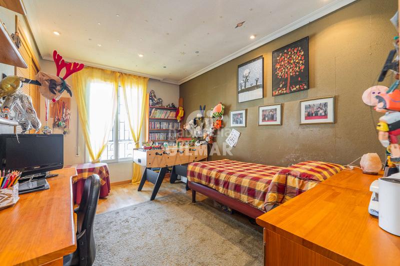 Foto ccb619e5-7181-4c50-85f7-4e65debbd60c. Àtic amb calefacció a Gaztambide Madrid