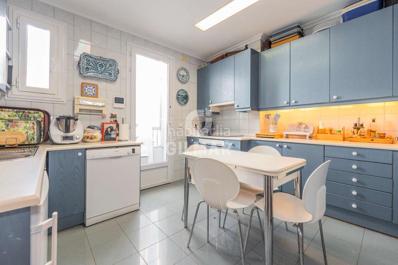 Foto fa880dcd-6ee9-44f7-8408-1bdf2b6e26f6. Àtic amb calefacció a Gaztambide Madrid