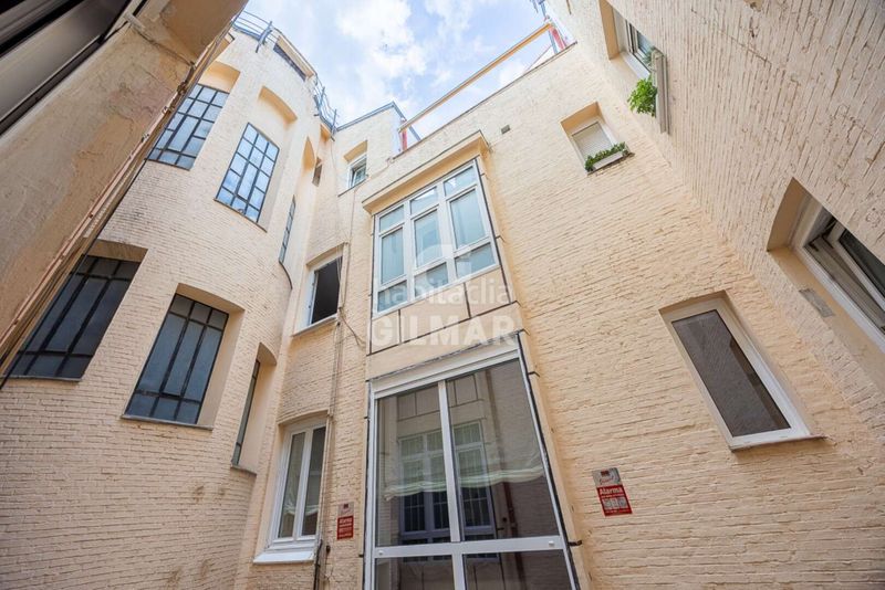 Piso presentamos en el corazón del codiciado barrio de Almagro, en el distrito de chamberí, este impresionante piso de 245 m, que redef en Madrid - Imagen 6