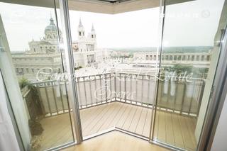 Alquiler Piso en Palacio. Alquiler vivienda con tres balcones a la calle en esquina palaci