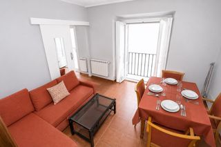 Rent Flat  Plaza marina española. Vivienda de tres dormitorios frente al senado