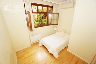 Miete Etagenwohnung  Plaza santa catalina de los donados. Alquiler piso 3 habitaciones zona ópera  palacio.