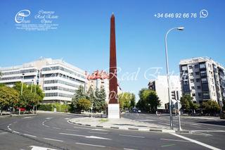 Office space in Acacias 59. Bar cafeteria frente a metro y renfe piramides