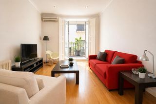 Lloguer Pis en Palacio. Zona �pera palacio. fant�stico piso de 113 m2, para entrar a viv