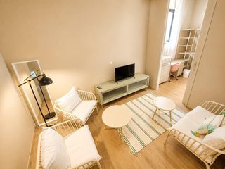 Miete Etagenwohnung  Calle bola. Vivienda de 4 dormitorios en el centro de madrid